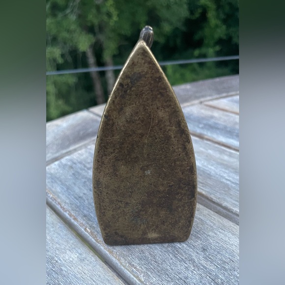 Vtg Brass Sad Iron Trinket or Cricket Box - Picture 6 of 8